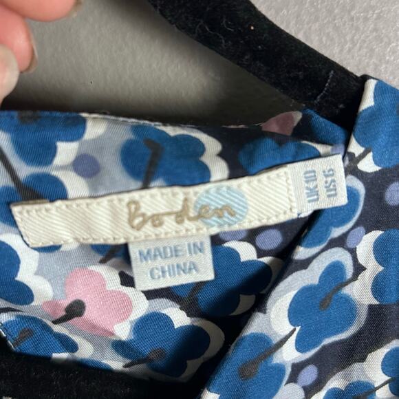 Boden top blouse size 6 blue flutter sleeve floral office - Picture 6 of 7